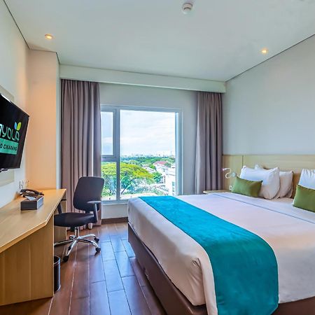 Hotel Ayola Lippo Чикаранг Екстериор снимка