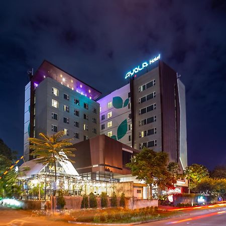 Hotel Ayola Lippo Чикаранг Екстериор снимка