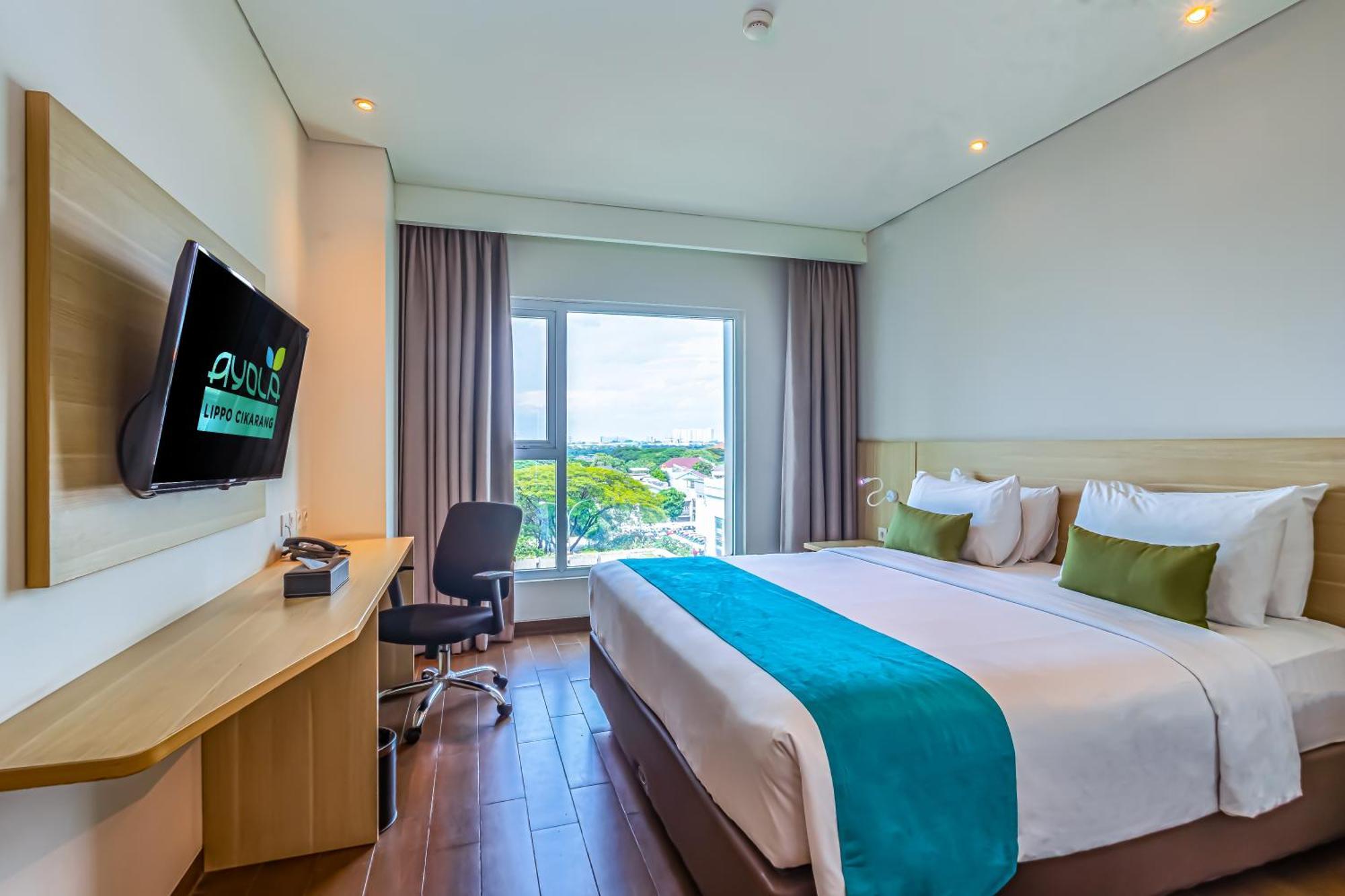 Hotel Ayola Lippo Чикаранг Екстериор снимка