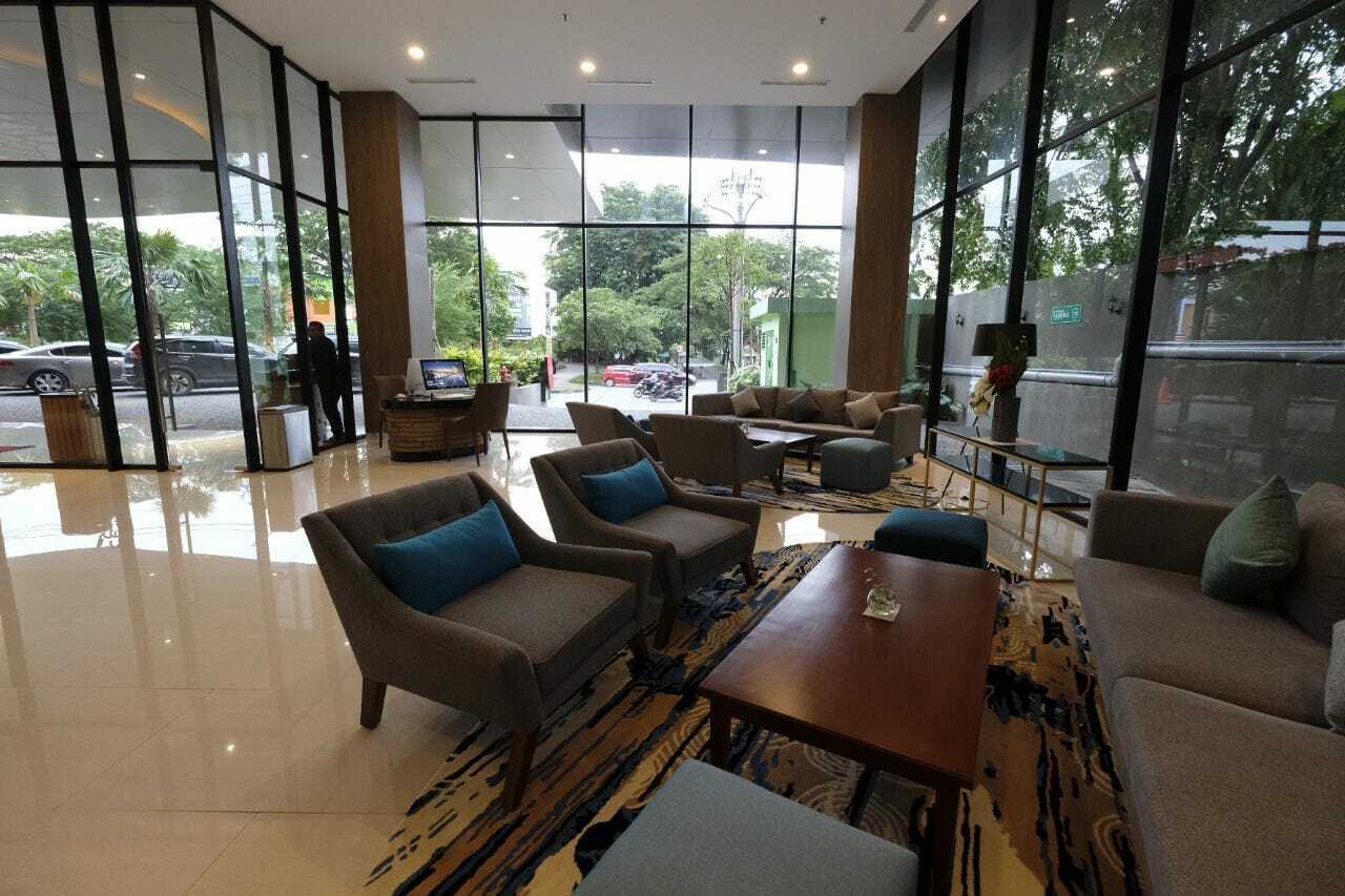 Hotel Ayola Lippo Чикаранг Екстериор снимка